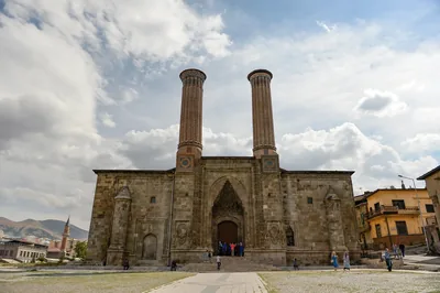 Erzurum Çifte Minareli Medrese