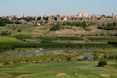 Diyarbakır Kalesi, Surları ve Hevsel Bahçeleri