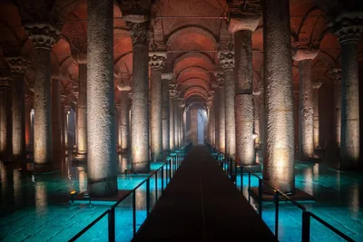 Yerebatan Sarnıcı (Basilica Cistern)