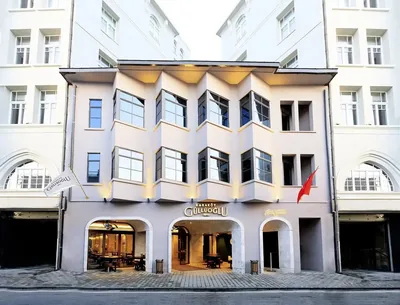 Karaköy Güllüoğlu