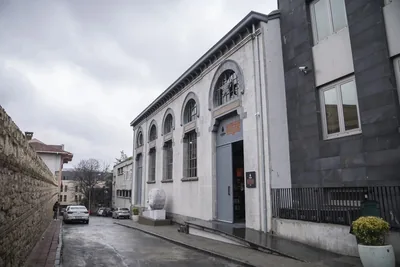 Troleybüs Kütüphanesi