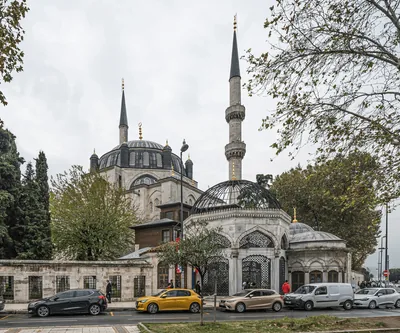 Yeni Valide Camii