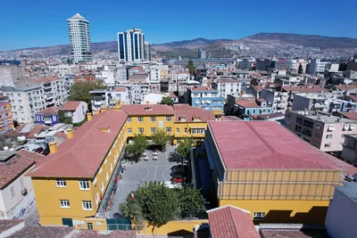 İzmir Özel St. Joseph Lisesi